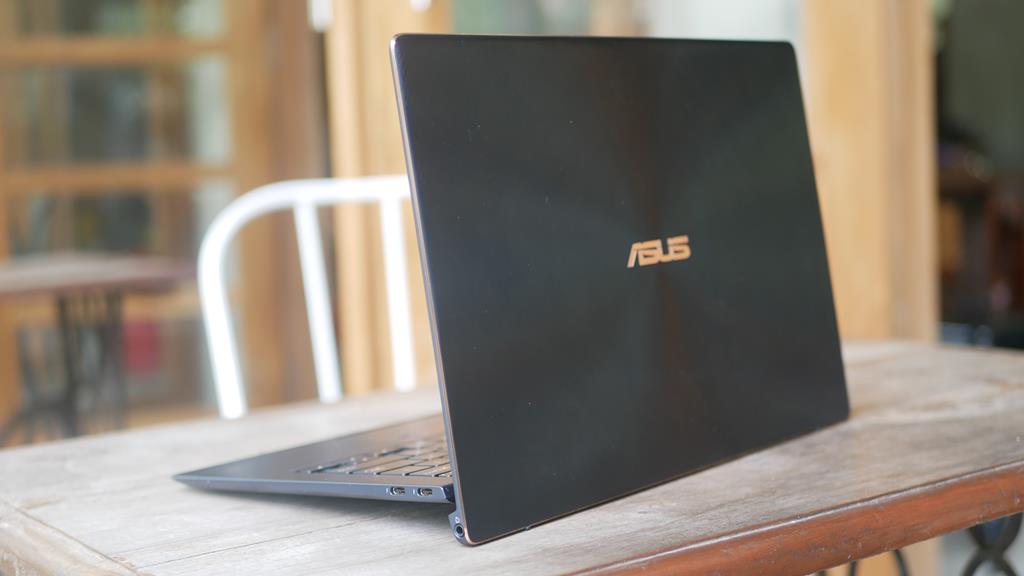 ASUS Zenbook Flip S UX370